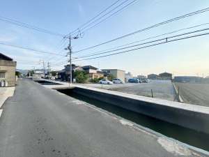 小川春夫駐車場