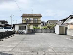 アーヴァン駐車場