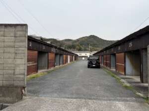 マルカミガレージ